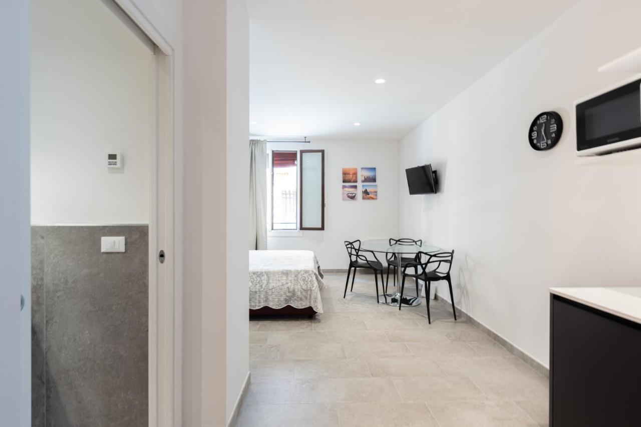 Goito 4, Bologna By Short Holidays Buitenkant foto