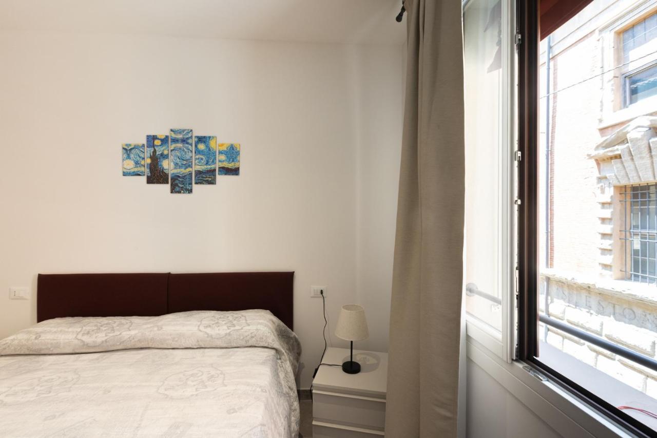 Goito 4, Bologna By Short Holidays Buitenkant foto