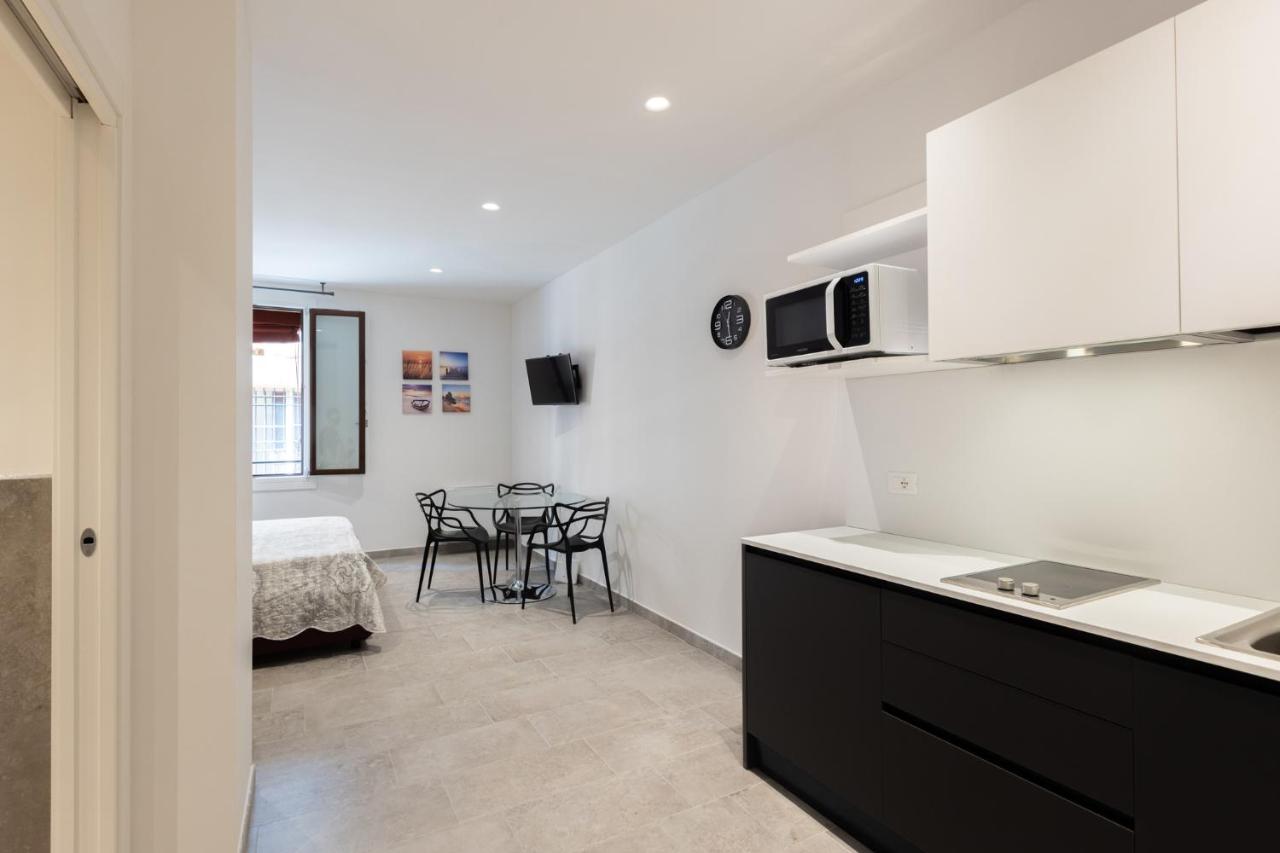 Goito 4, Bologna By Short Holidays Buitenkant foto