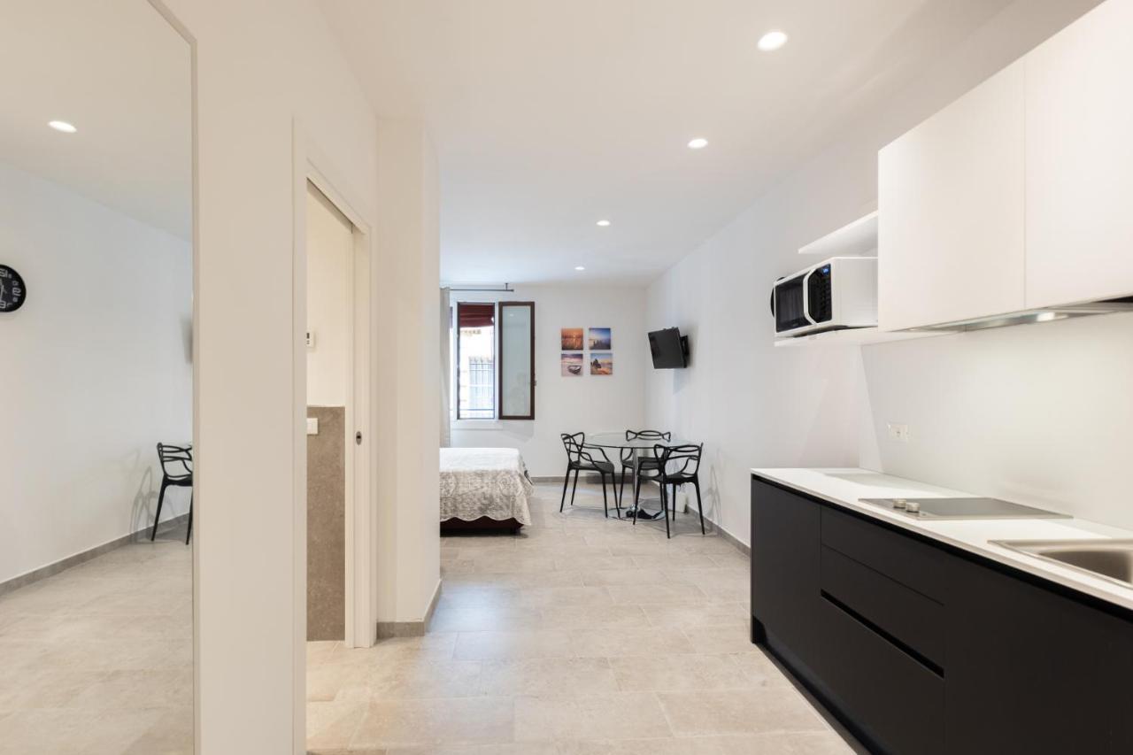 Goito 4, Bologna By Short Holidays Buitenkant foto